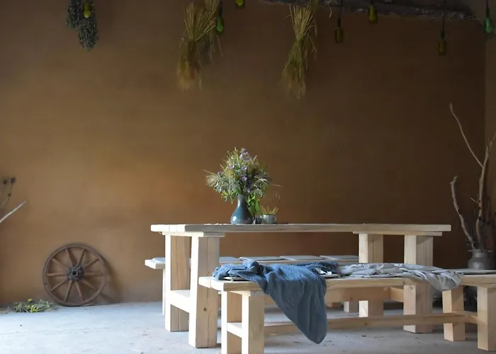 Nyaraló Mlatevna